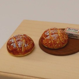 Brot, Puppenhausminiatur im Maßstab 1zu12