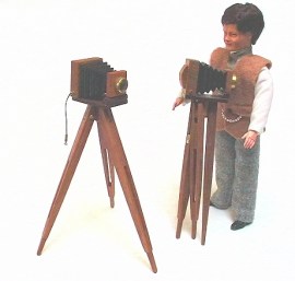 Fotoapparat mit Stativ, Puppenstubenminiatur 1zu12