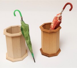 Schirmständer mit Regenschirm, Puppenstubenminiatur im Maßstab 1zu12