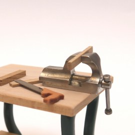 Schraubstock, Miniaturwerkstatt im Maßstab 1zu12